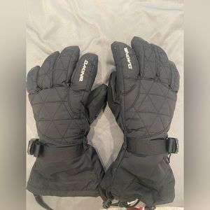 Dakine water resistant black gloves